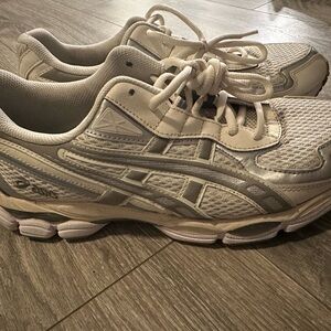 Asics Men's White and Gray Shoes